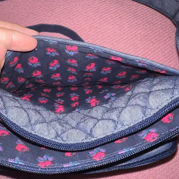 Vera Bradley quilted Denim crossbody - Picture 5 of 6
